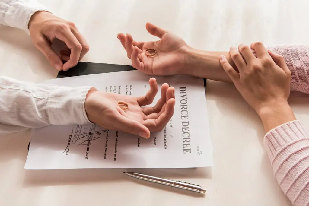 Cómo es un juicio de divorcio